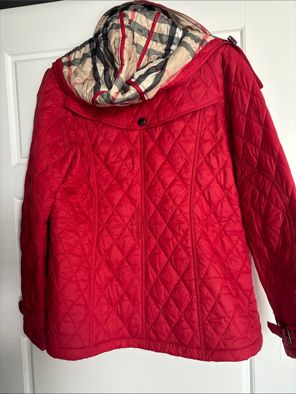 Burberry Red Quilted Puffer Jacket with Check Lining - Picture 4 of 7